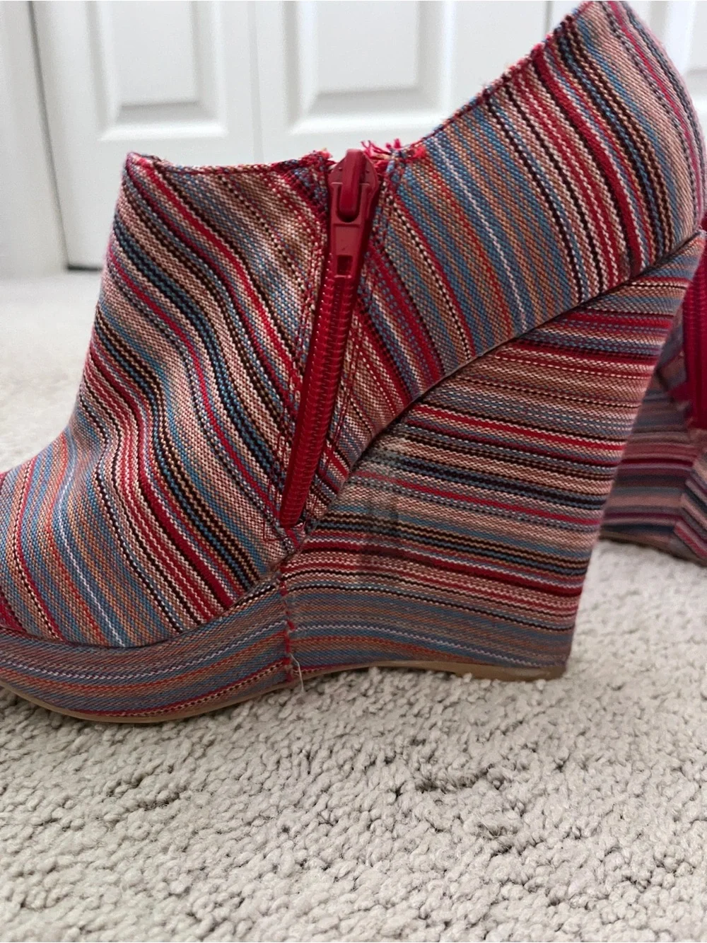 Multi striped wedges